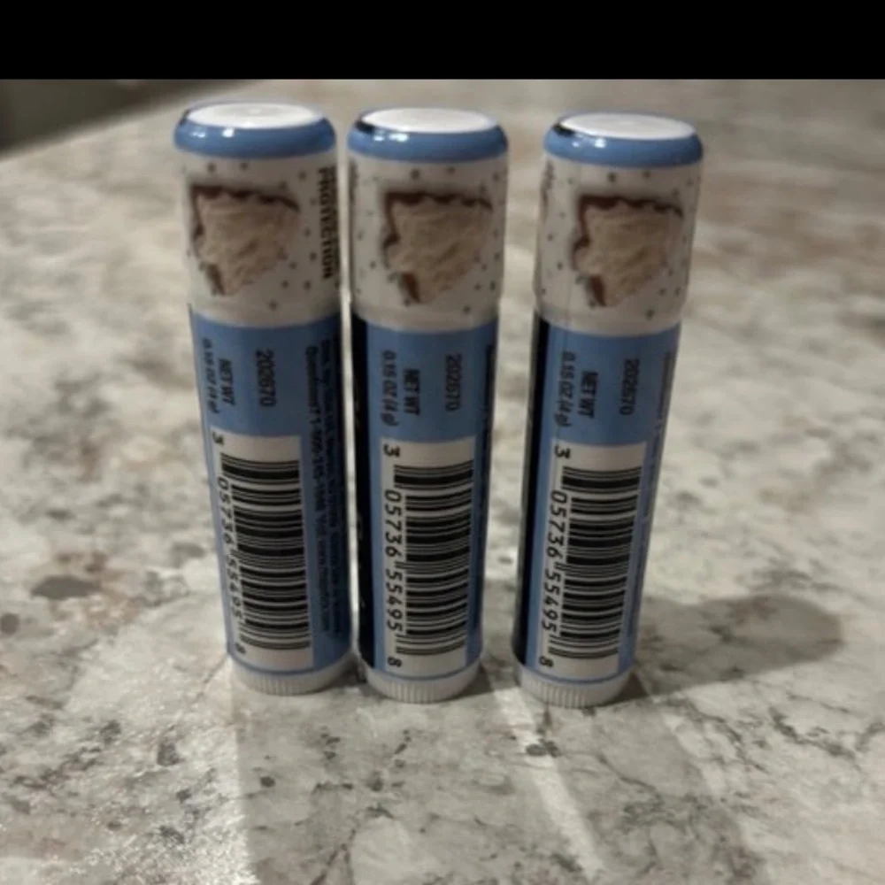 Chapstick Vanilla Icing Bundle 3 tubes NEW